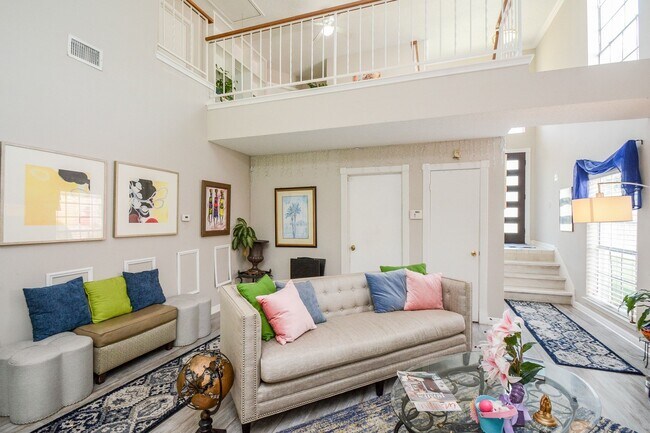 Building Photo - 5204 Breckenridge Dr