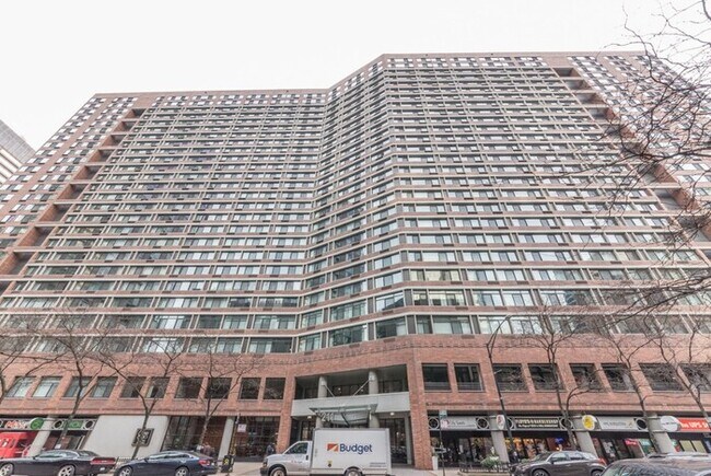 Building Photo - 221 E Ohio St
