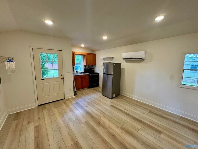 Building Photo - 28217 Shannon Dr