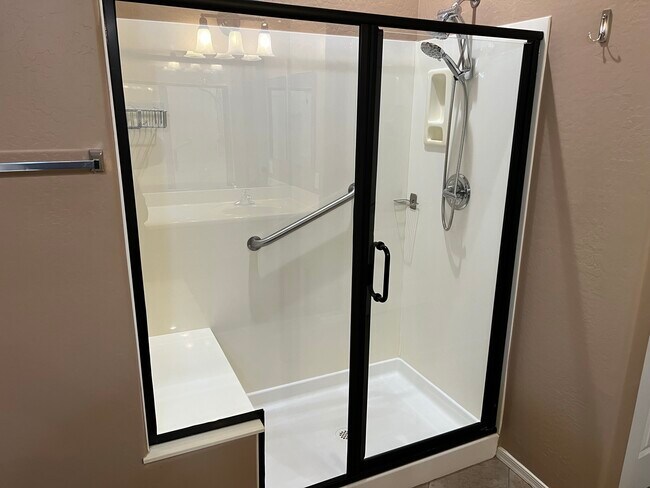 Building Photo - 25 S Quinn Cir