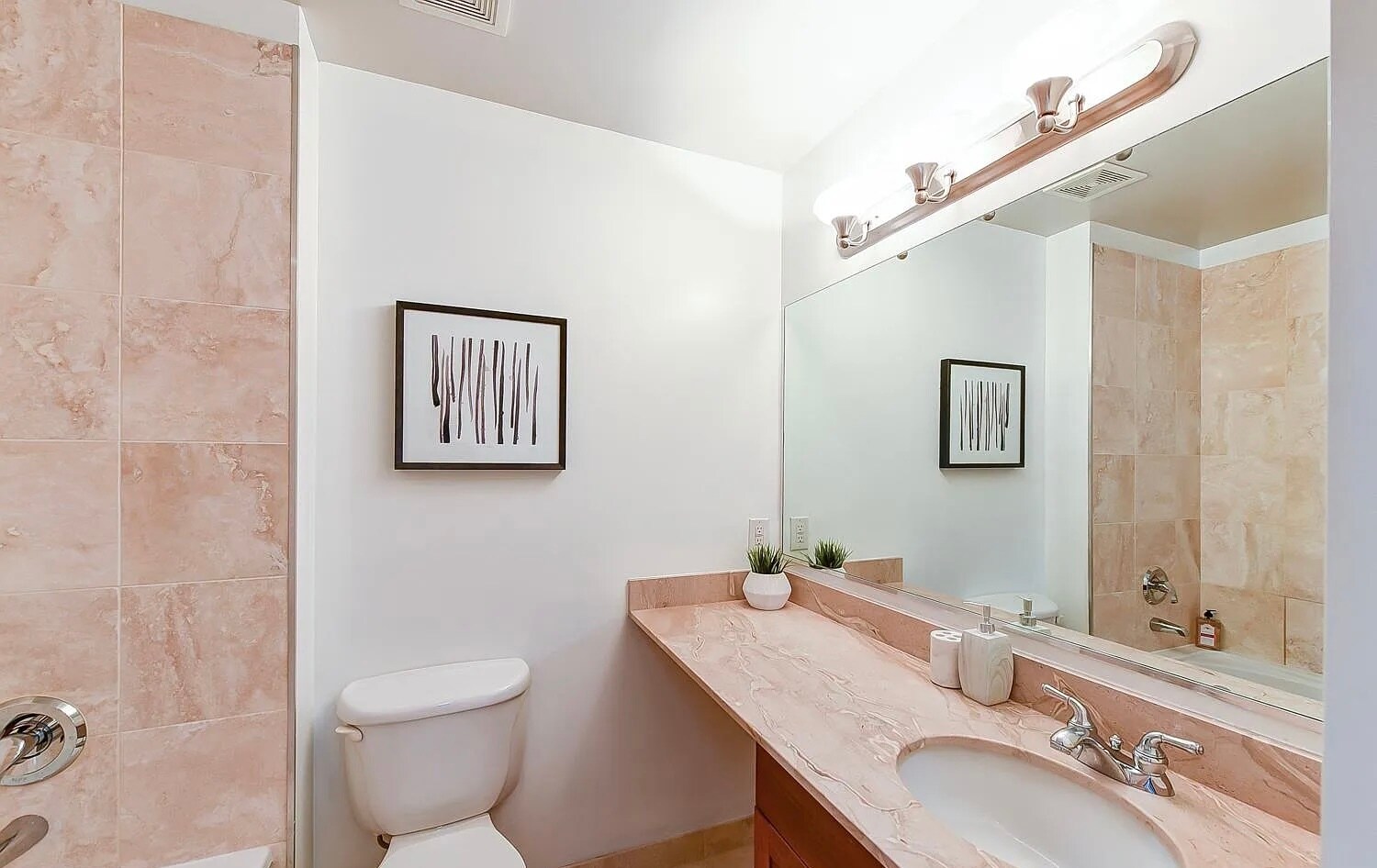 Building Photo - 1320 13th St NW