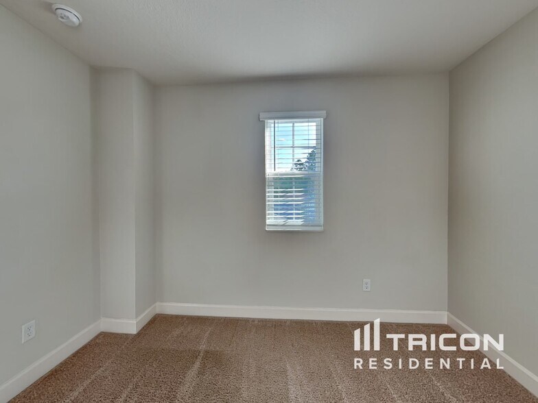 Building Photo - 895 Morgans Treasure Rd