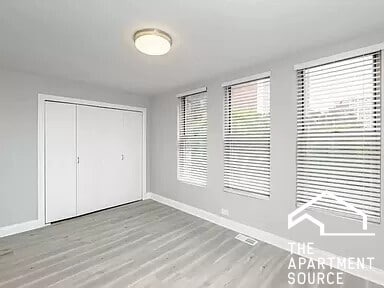 Building Photo - 744 W Gordon Terrace