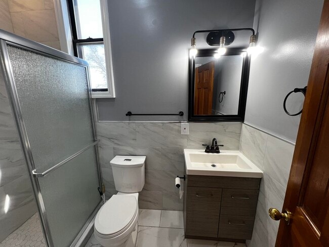 Building Photo - 21 Sherman Pl