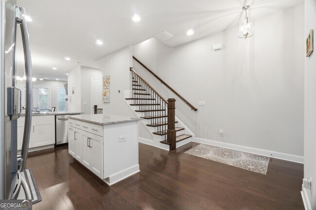 Building Photo - 4245 Deming Cir
