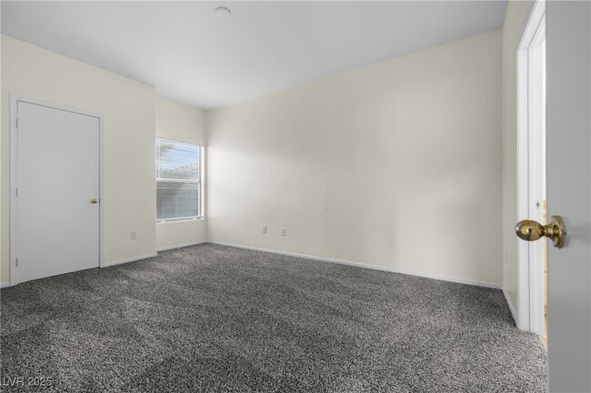 Building Photo - 8250 N Grand Canyon Dr