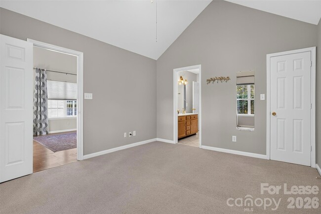 Building Photo - 9020 Roseton Ln