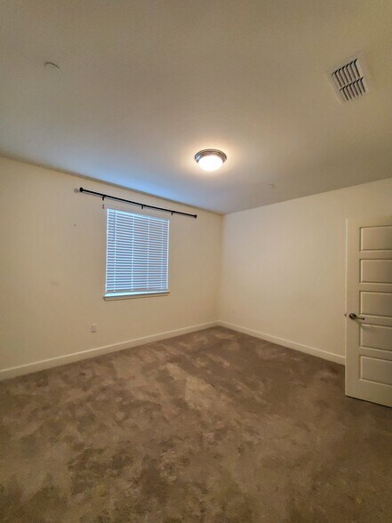 Building Photo - 5632 Drifton Way