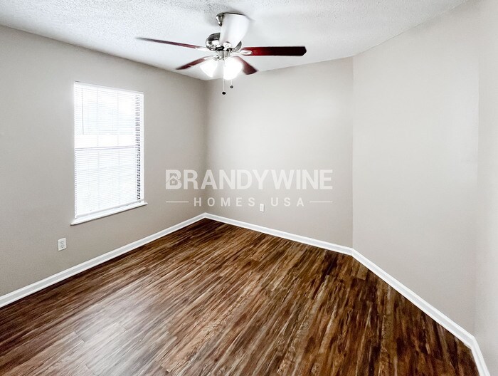 Building Photo - 3931 Hunters Lake Cir W