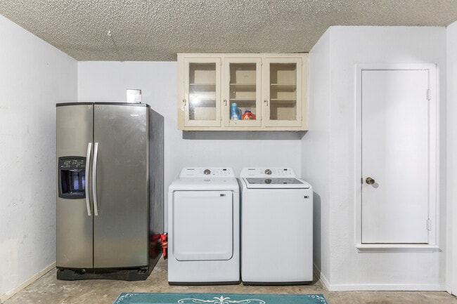 Building Photo - 5701 Quail Run St