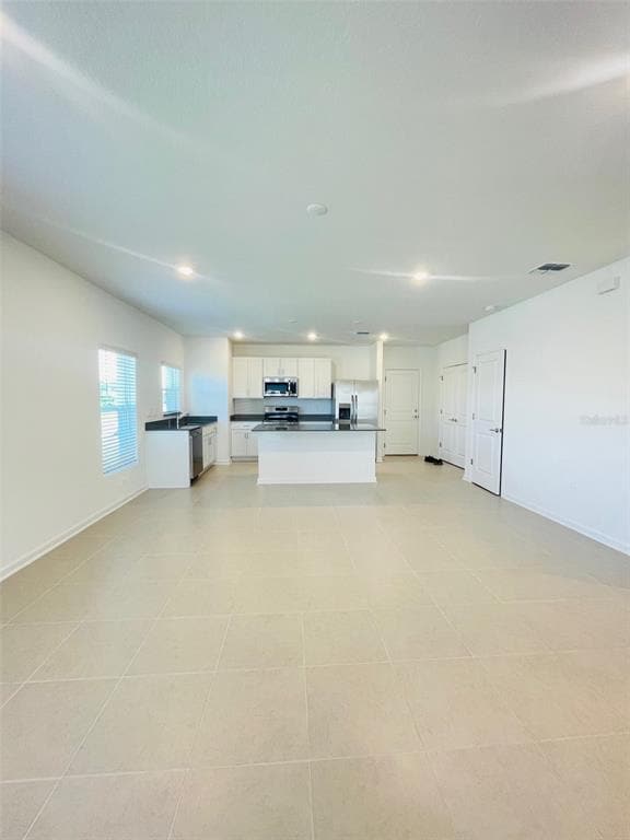 Building Photo - 7333 Ivy Tendril Ave