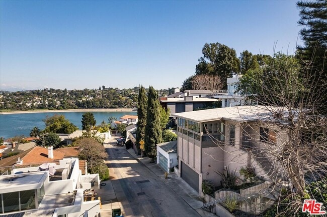 Building Photo - 2051 Kenilworth Ave