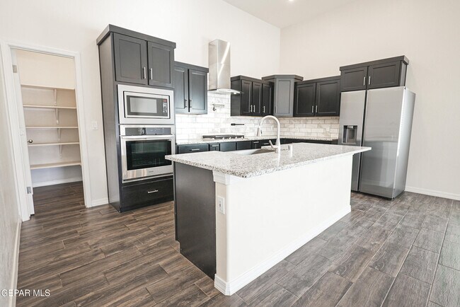 Building Photo - 13652 Glen Vista Ln