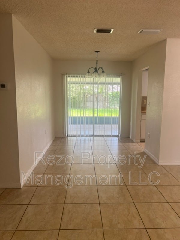 Building Photo - 14996 SW 35th Avenue Rd