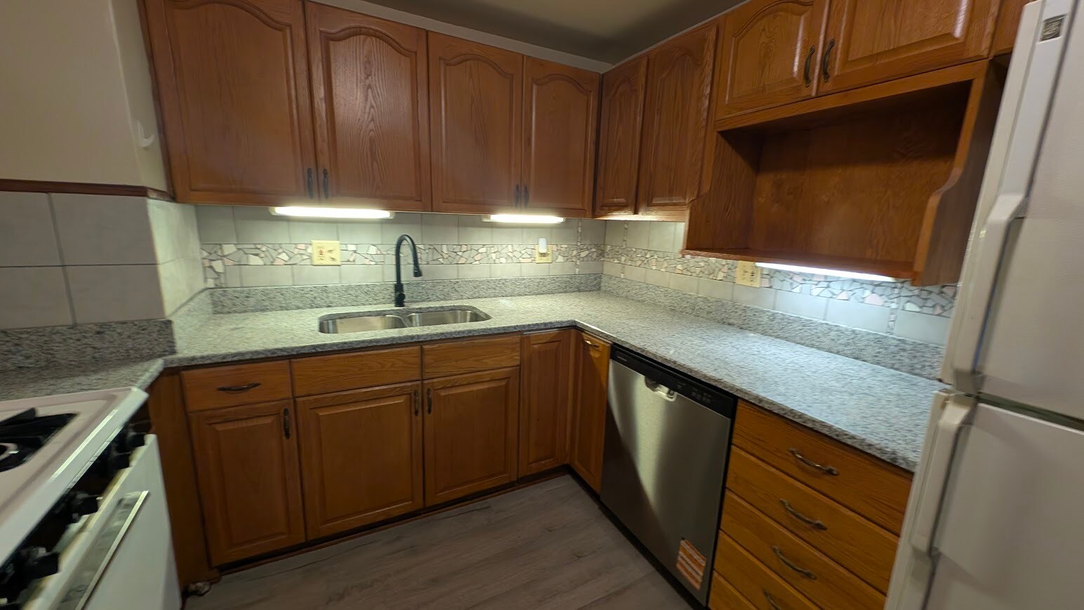 Building Photo - 1973 W 44th St