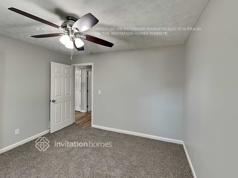 Building Photo - 5847 Meadow View Ln