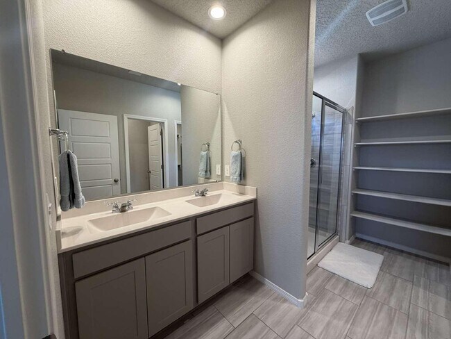 Building Photo - 10652 Aspiration Ln SW