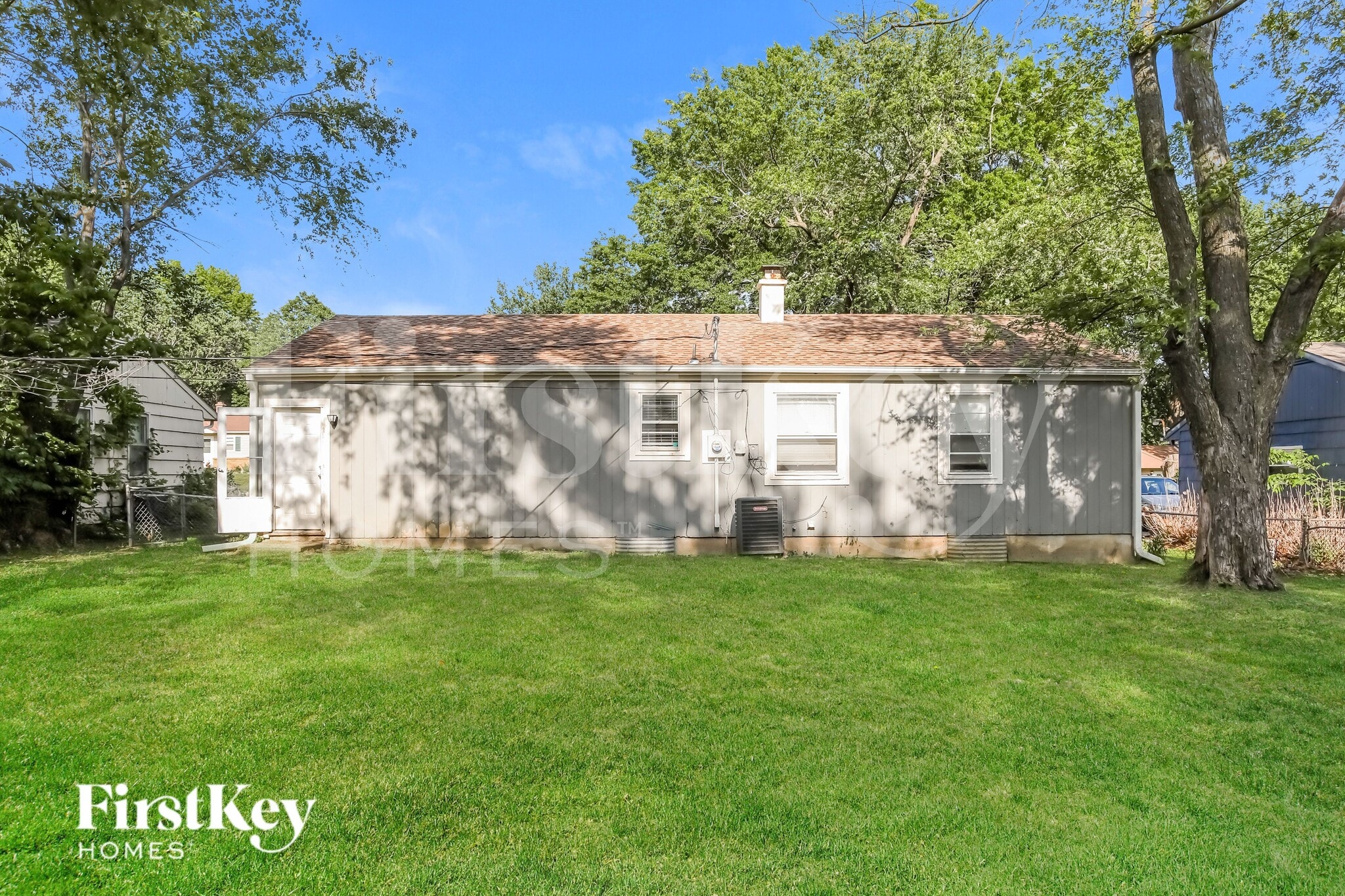 Building Photo - 6004 Farley Ave