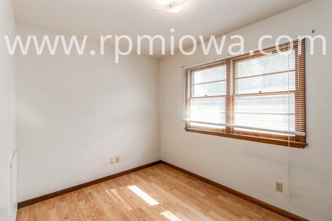 Building Photo - 209 Todd Cir