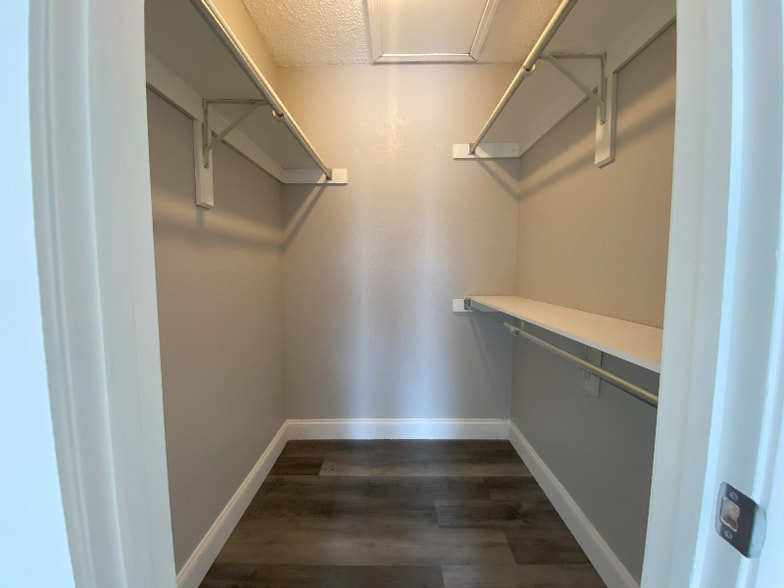 Building Photo - 1310 Harwell Dr