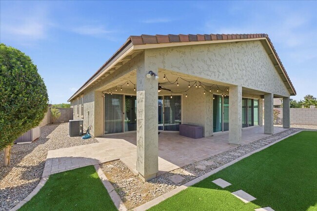 Building Photo - 2225 N 140th Dr