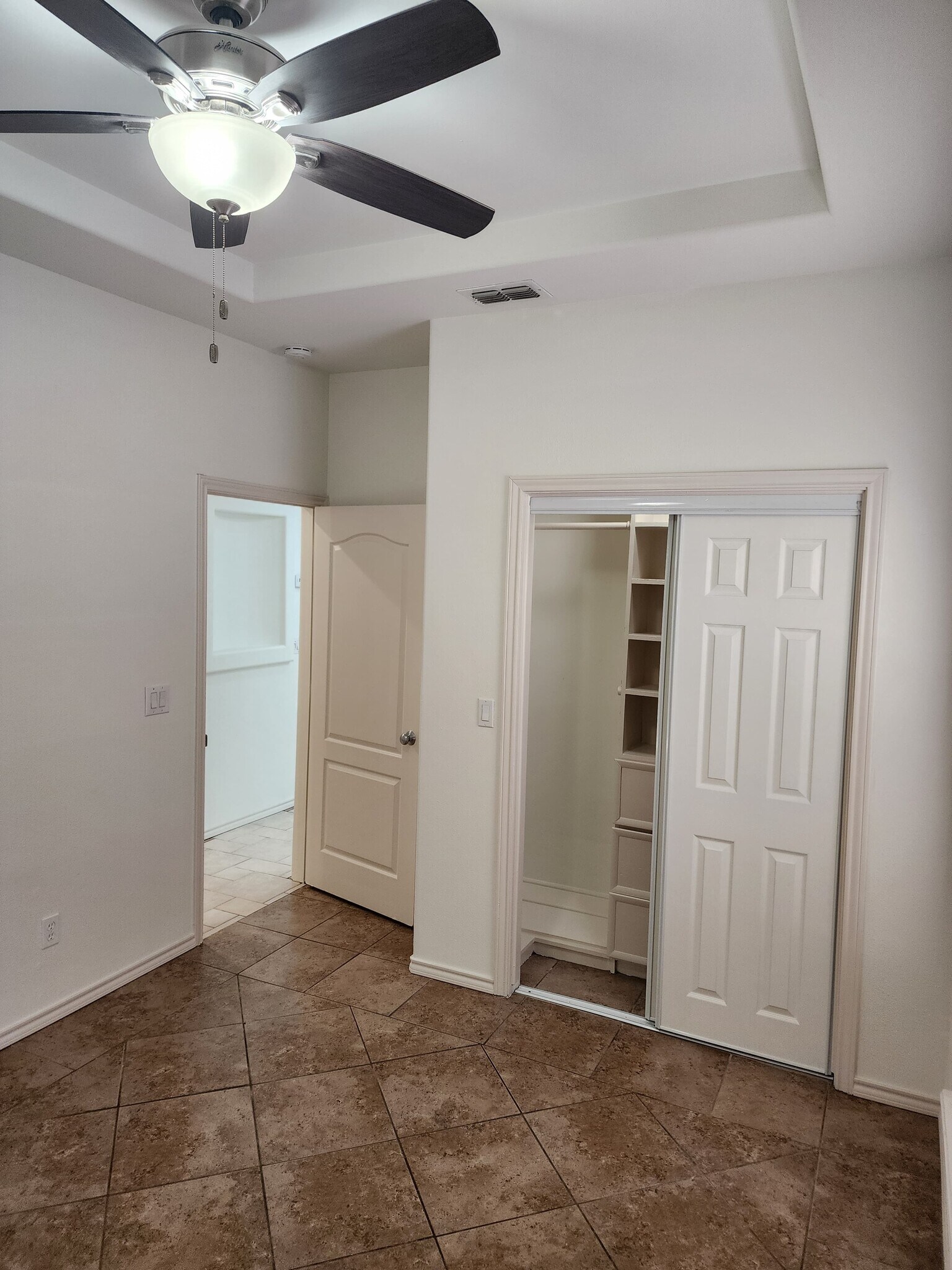 Building Photo - 600 Buena Vista Dr