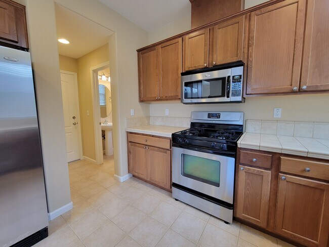 Building Photo - 2388 Vera Dr