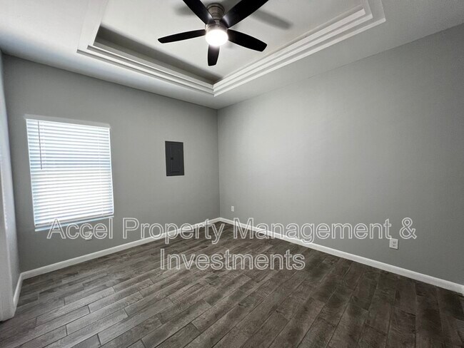 Building Photo - 304 Rafael Dr