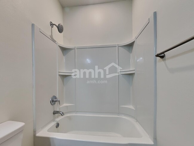 Building Photo - 3067 Creek Village Ln