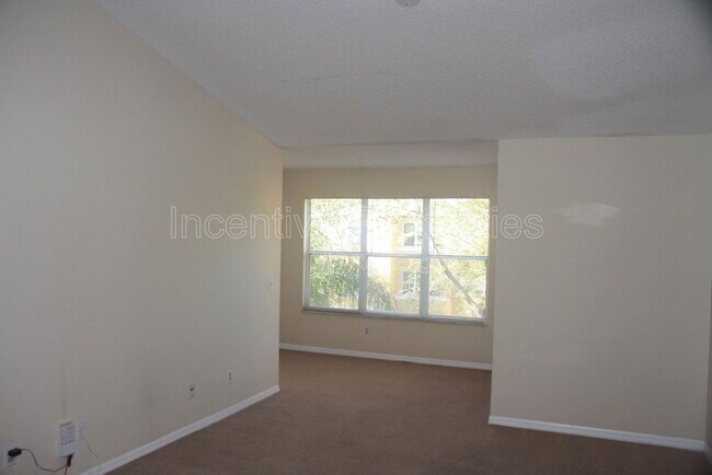 Building Photo - 4518 Commander Dr