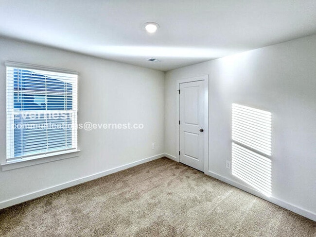 Building Photo - 649 Whitetail Ct