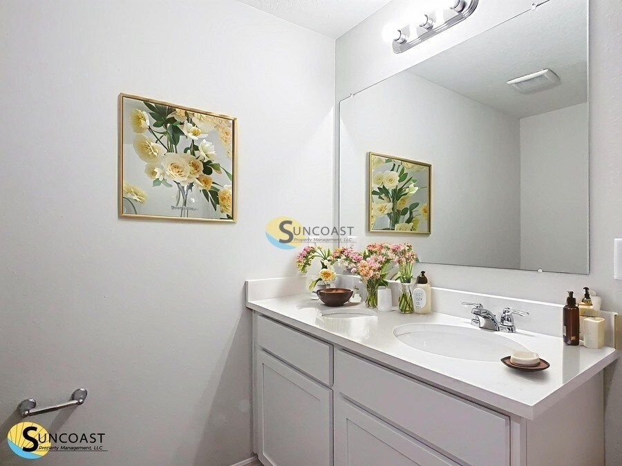 Building Photo - 3821 SW 43rd Ct