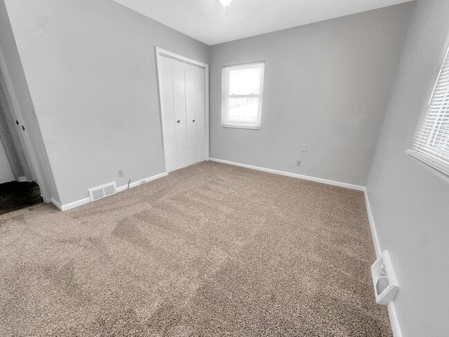 Building Photo - 28 Ridgewood St