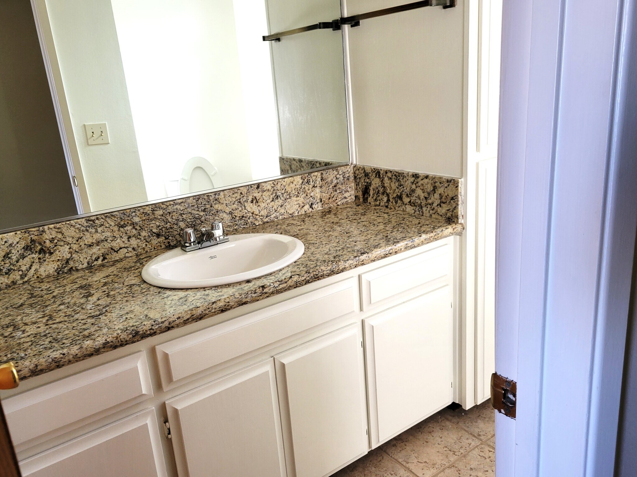 Building Photo - 1001 Seal Way