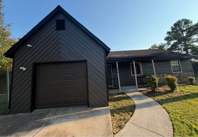 Building Photo - 414 Crest Ct