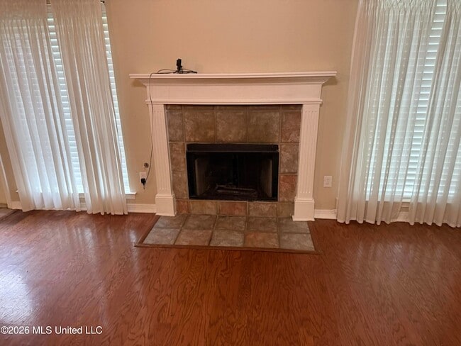 Building Photo - 11267 River Bend Dr