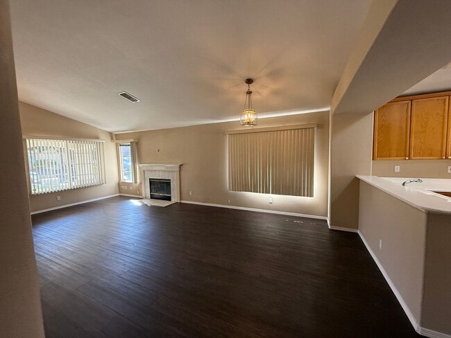 Building Photo - Single Story 4-bedroom home in Sylvan Scho...