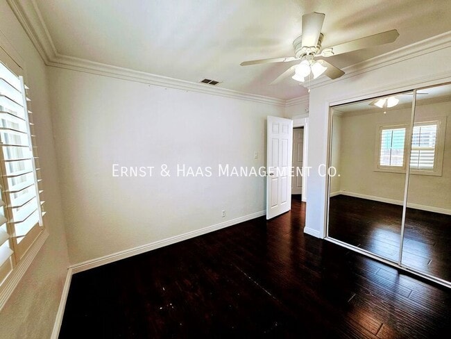 Building Photo - 5012 N Bentree Cir