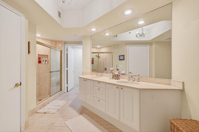 Building Photo - 3700 S Ocean Blvd