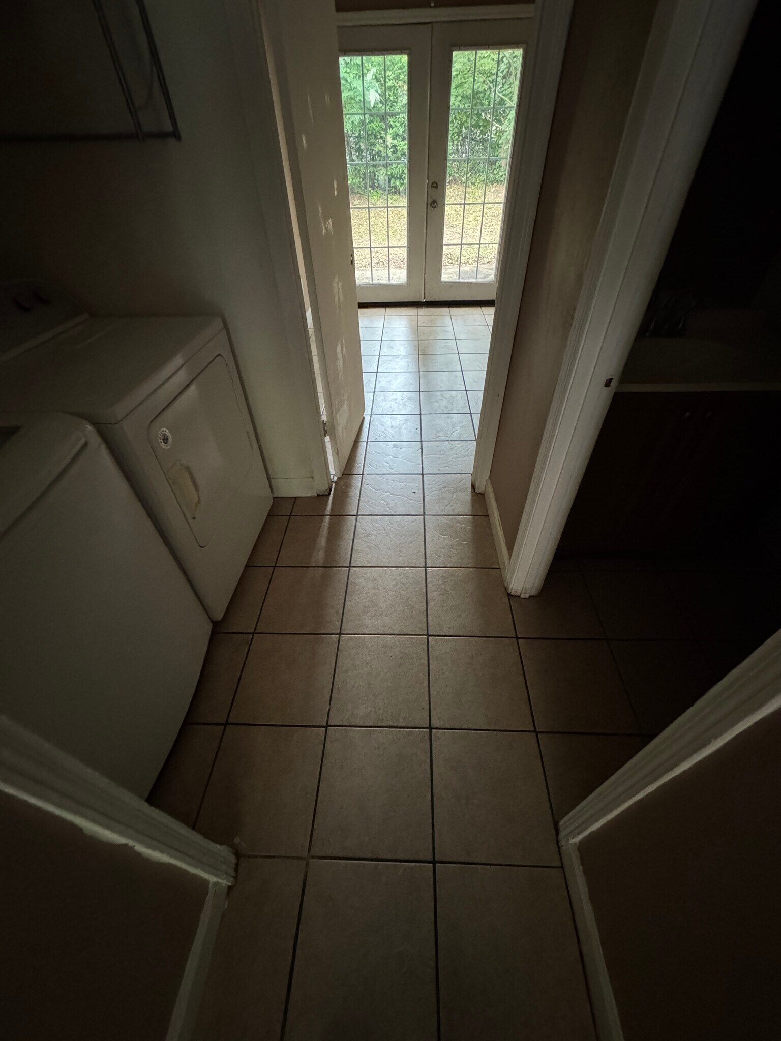Building Photo - 1860 Nekoma Ct