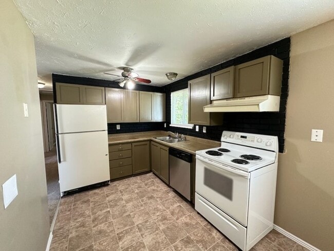 Building Photo - 6046 S 4000 W