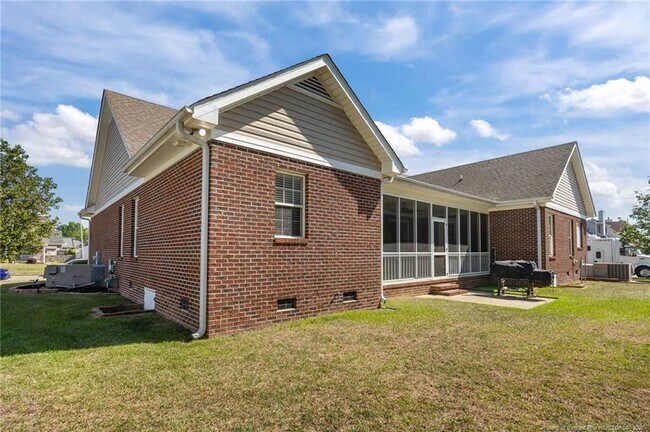 Building Photo - 3805 Sunchase Dr
