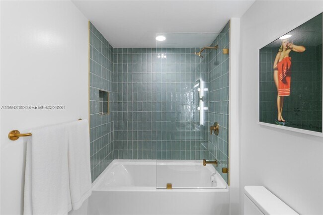 Building Photo - 159 NE 6th St