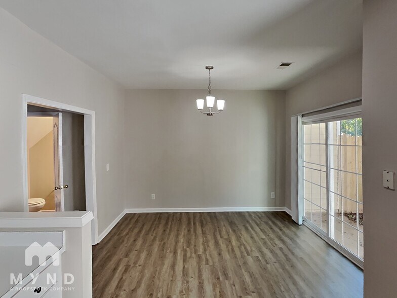 Building Photo - 3968 Elizabeth Glen Way