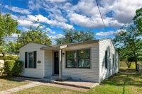 Building Photo - 4523 Rockwood Dr