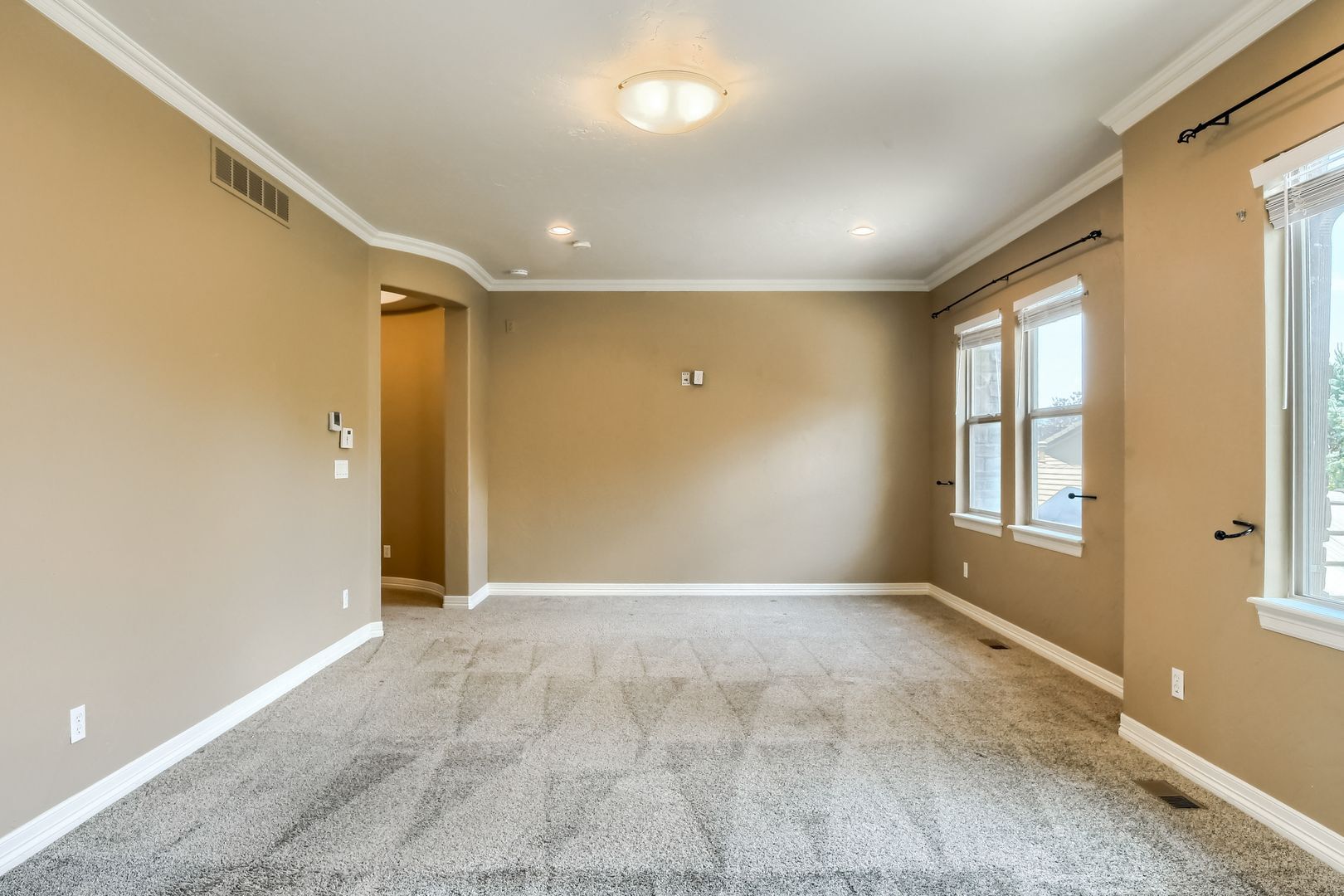 Building Photo - 9701 Sunset Hill Pl