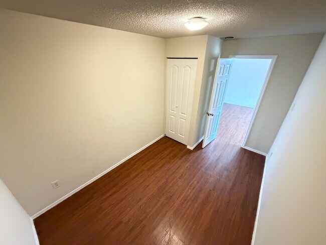 Building Photo - PRICE DROP! Orlando: 2BD/ 2BA - A Bright, Comfortable Home Designed for Everyday Living! WASHER &...