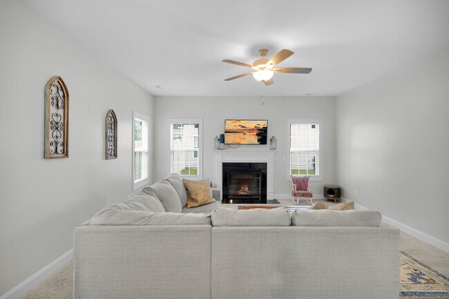 Building Photo - 630 Indigo Johnston Dr