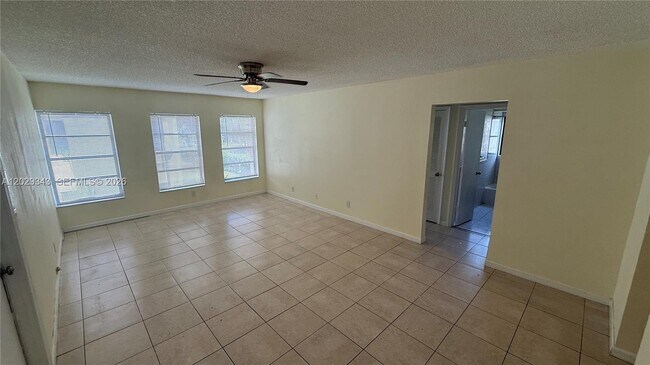 Building Photo - 3199 Coral Hills Dr