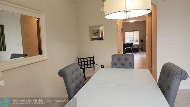 Building Photo - 2337 Anchor Ct